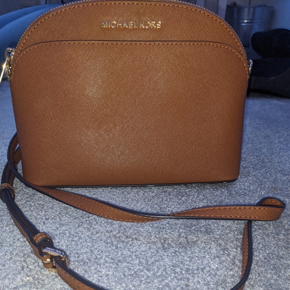 Michael Kors Handbags - Micheal Kors Crossbody Bag